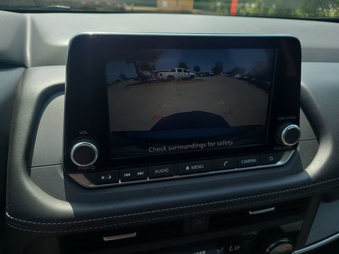 Certified 2024 Nissan Rogue SV FWD image 23