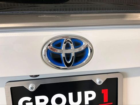Used 2021 Toyota RAV4 XSE AWD/4WD image 10