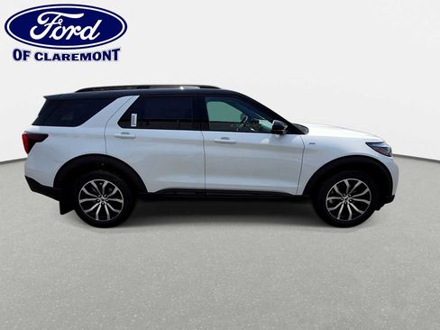 New 2026 Ford Explorer ST-Line AWD/4WD image 9