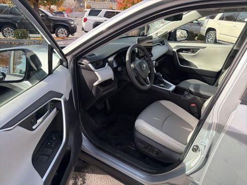 New 2025 Toyota RAV4 Limited w/ Advanced Technology Package image 9