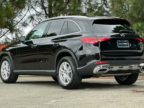 Used 2025 Mercedes-Benz GLC 300 image 6