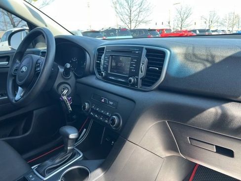 Used 2017 Kia Sportage LX image 29