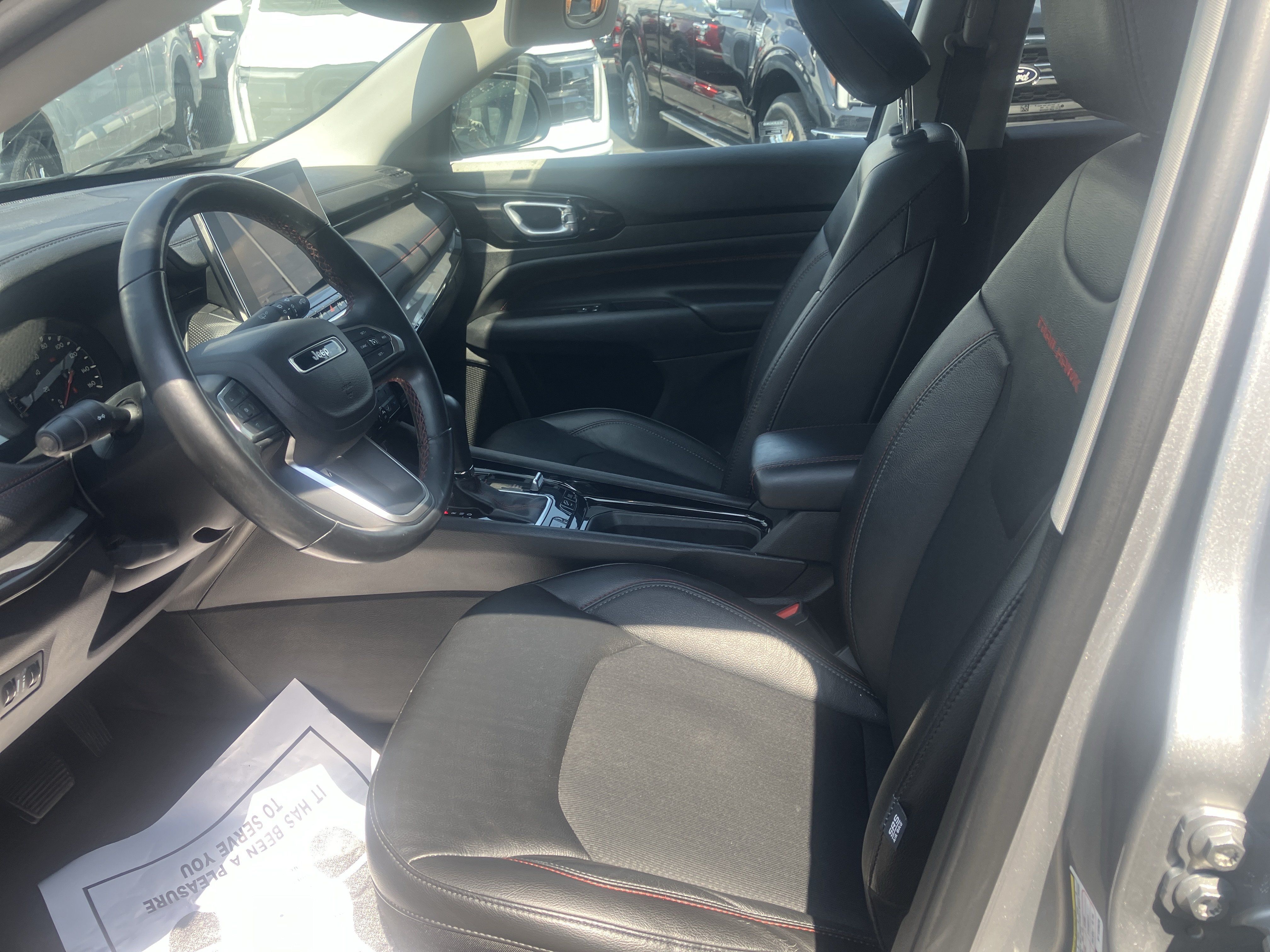 Used 2022 Jeep Compass Trailhawk w/ Trailhawk Convenience Group AWD/4WD image 18
