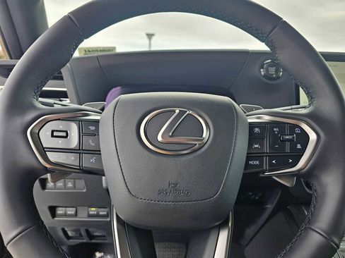 Used 2026 Lexus GX 550 w/ Accessory Package (32) AWD/4WD image 22