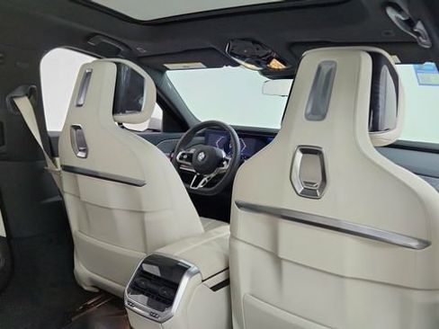 Used 2025 BMW 740i xDrive 740i xDrive image 26