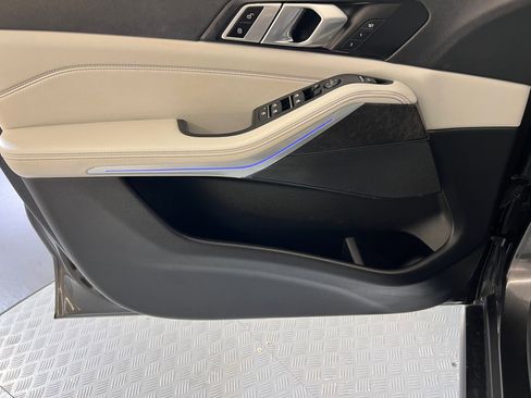 Used 2023 BMW X5 sDrive40i w/ Parking Assistance Package image 11