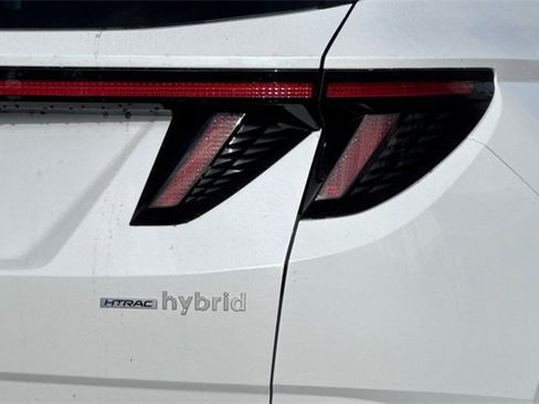 New 2025 Hyundai Tucson Limited image 9