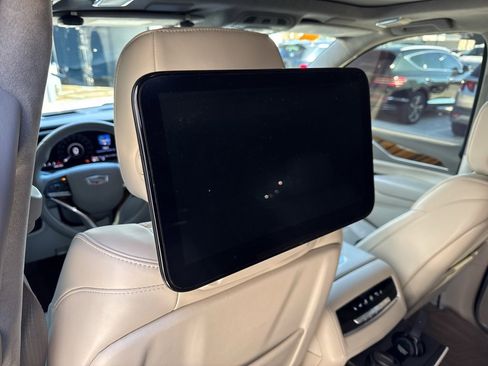 Used 2022 Cadillac Escalade Sport Platinum image 17