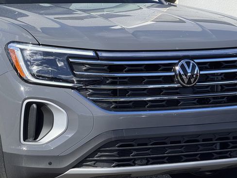 New 2026 Volkswagen Atlas SE image 4