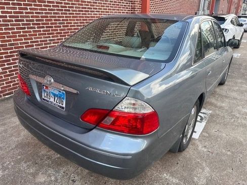 Used 2004 Toyota Avalon XLS FWD image 9