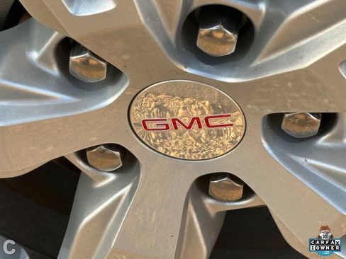 Used 2023 GMC Terrain SLE w/ Driver Convenience Package AWD/4WD image 19