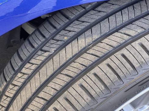 Used 2020 Chevrolet Camaro LT w/ RS Package image 12