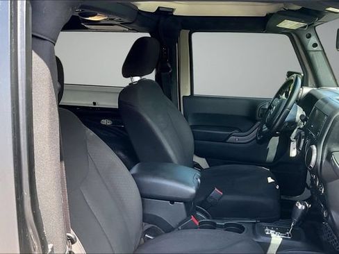 Used 2017 Jeep Wrangler Sport AWD/4WD image 25