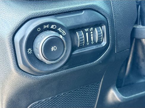 Used 2022 Jeep Wrangler Sport AWD/4WD image 11