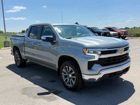 Used 2024 Chevrolet Silverado 1500 LT AWD/4WD image 2