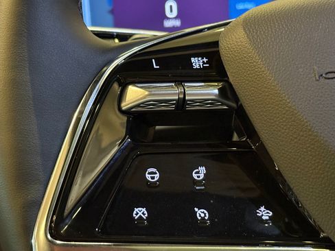 New 2025 Cadillac Escalade ESV Premium Luxury w/ Touring Package image 15