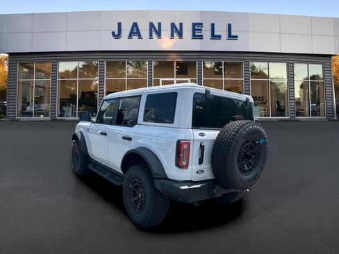 New 2026 Ford Bronco Badlands w/ Sasquatch Package AWD/4WD image 8