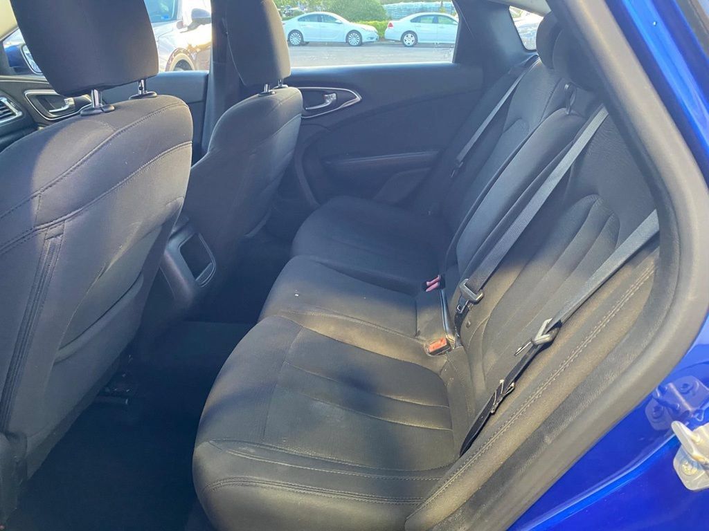 Used 2015 Chrysler 200 Limited w/ Convenience Group FWD image 8