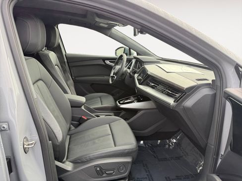 Certified 2025 Audi Q4 e-tron Premium w/ Convenience Package image 19