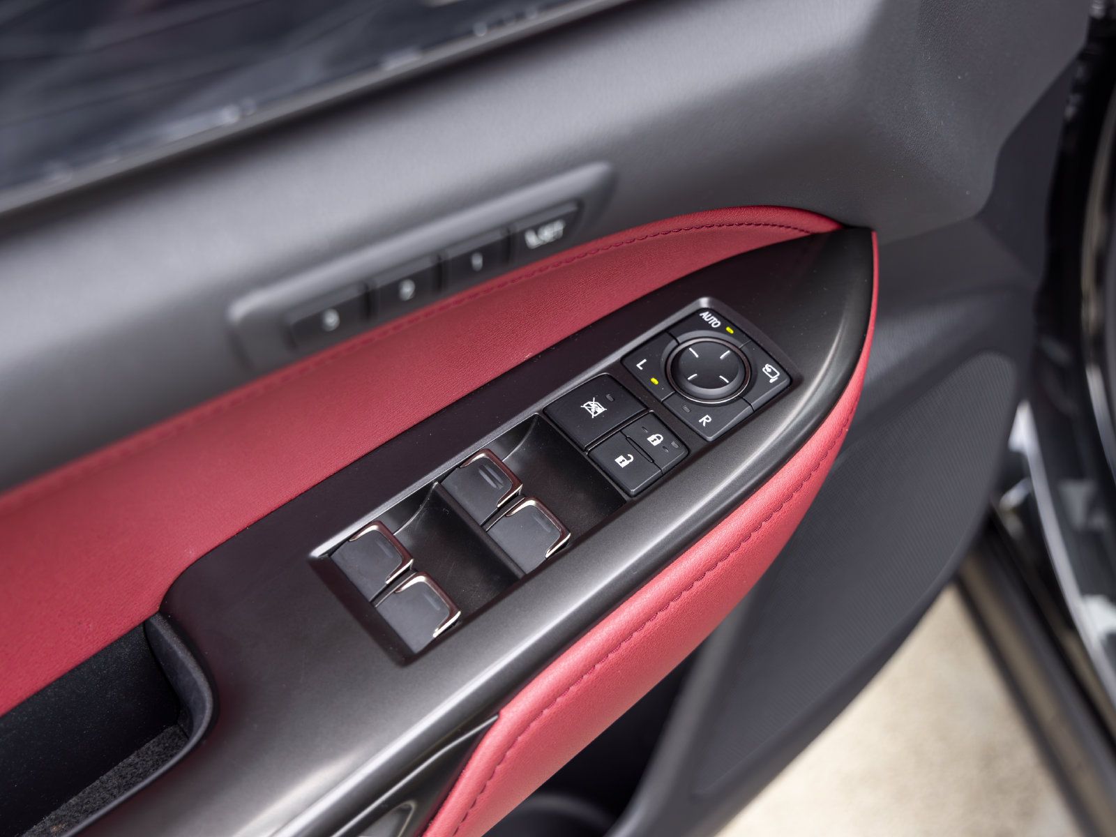 Used 2022 Lexus NX 350h AWD image 25