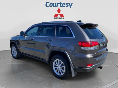 Used 2021 Jeep Grand Cherokee Laredo AWD/4WD image 3