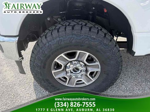 Used 2025 Ford F250 Lariat AWD/4WD image 13