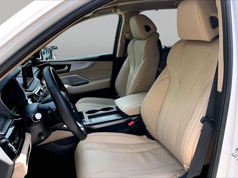 Certified 2026 Acura MDX SH-AWD w/ Technology Package image 8