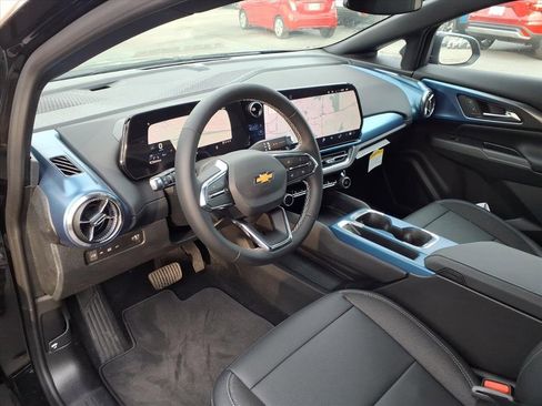 New 2026 Chevrolet Equinox EV LT image 9