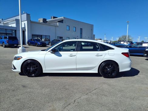 Used 2024 Honda Civic Sport image 3