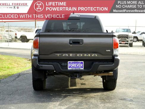 Used 2020 Toyota Tacoma SR5 image 7