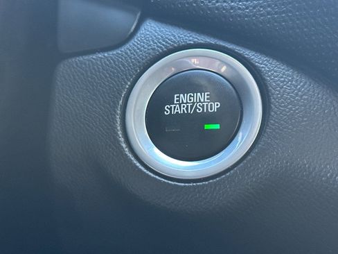 Used 2022 Chevrolet Equinox Premier image 28