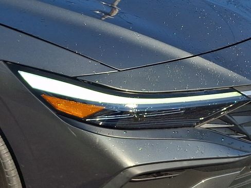 Certified 2024 Hyundai Elantra SEL FWD image 7