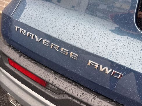 New 2026 Chevrolet Traverse LT w/ Driver Confidence Package image 9