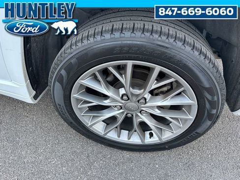 Used 2023 Jeep Grand Cherokee Summit w/ Luxury Tech Group V image 8