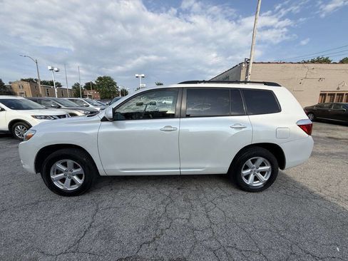 Used 2010 Toyota Highlander SE FWD image 6