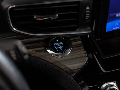 Used 2021 Ford Explorer Limited w/ Equipment Group 301A image 19