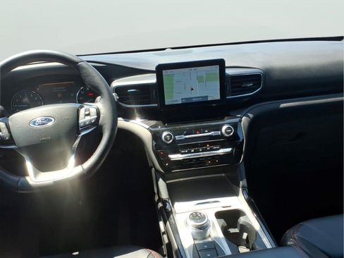Used 2023 Ford Explorer ST-Line AWD/4WD image 11