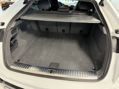 Used 2020 Lamborghini Urus AWD/4WD image 4