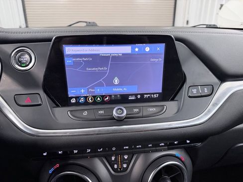 Used 2019 Chevrolet Blazer LT w/ Sound & Technology Package FWD image 25