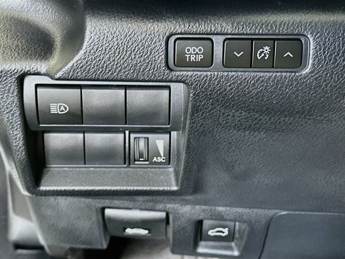 Used 2024 Lexus IS 350 F Sport RWD image 17