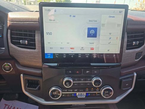 Used 2024 Ford Expedition Limited AWD/4WD image 4
