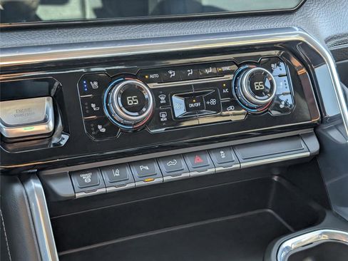 Used 2024 GMC Sierra 3500 Denali w/ Denali Reserve Package image 22