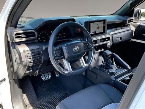 Used 2025 Toyota Tacoma TRD Sport AWD/4WD image 17