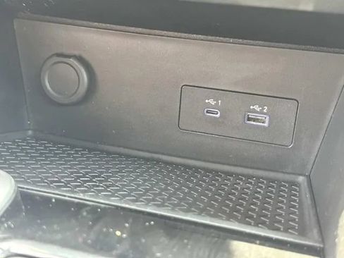 Used 2025 Nissan Pathfinder SV AWD/4WD image 43