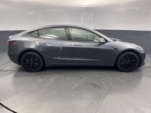 Used 2023 Tesla Model 3 Standard Range image 6