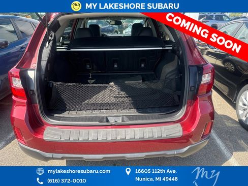 Used 2017 Subaru Outback 2.5i Limited AWD/4WD image 8