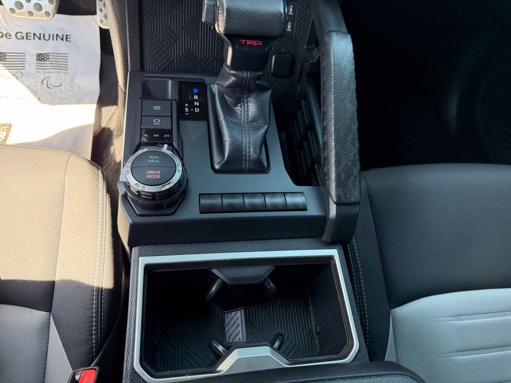 Used 2024 Toyota Tacoma TRD Sport AWD/4WD image 19