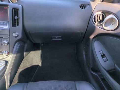 Used 2020 Nissan 370Z Touring Sport image 18