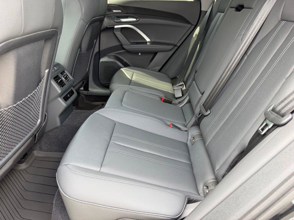 New 2026 Audi Q5 Premium Plus AWD/4WD image 11