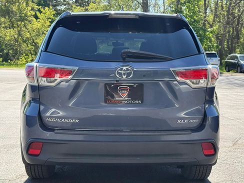 Used 2016 Toyota Highlander XLE AWD/4WD image 4